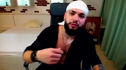Snapshot of oscarwills chatting on 6, 5, 2026 OscarWills online show from 6, 5, 2026