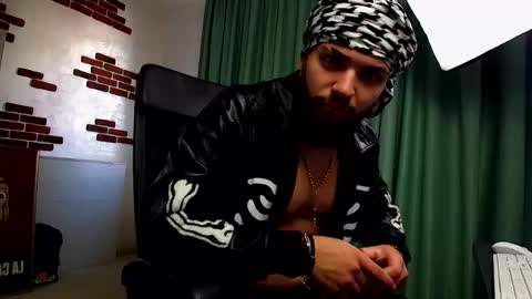 Snapshot of oscarwills chatting on 11, 5, 2026 OscarWills online show from 11, 5, 2026