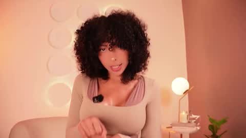 Snapshot of oshun_25 chatting on 20, 3, 2026 Oshun online show from 20, 3, 2026