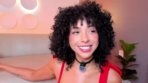 Snapshot of oshun_25 chatting on 5, 5, 2026 Oshun online show from 5, 5, 2026
