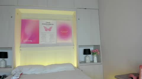 oshun_444 online show from 4, 4, 2026