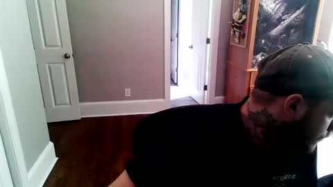 Snapshot of osiris_xxx chatting on 8, 6, 2026 college beef online show from 8, 6, 2026