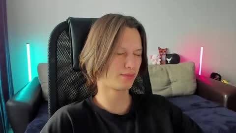 Snapshot of ostin_meoww chatting on 23, 3, 2026 Ostin online show from 23, 3, 2026