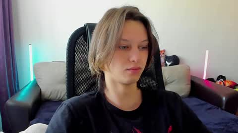 Snapshot of ostin_meoww chatting on 2, 4, 2026 Ostin online show from 2, 4, 2026