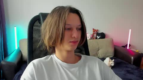 Snapshot of ostin_meoww chatting on 12, 4, 2026 Ostin online show from 12, 4, 2026