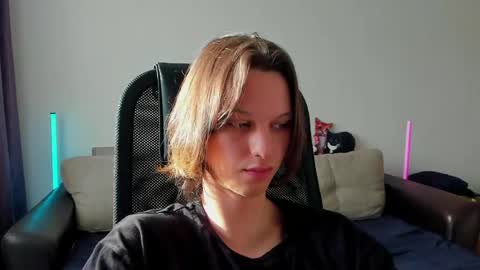 Snapshot of ostin_meoww chatting on 20, 4, 2026 Ostin online show from 20, 4, 2026