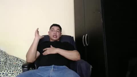 Snapshot of otto_stud chatting on 1, 12, 2025 otto_stud online show from 1, 12, 2025