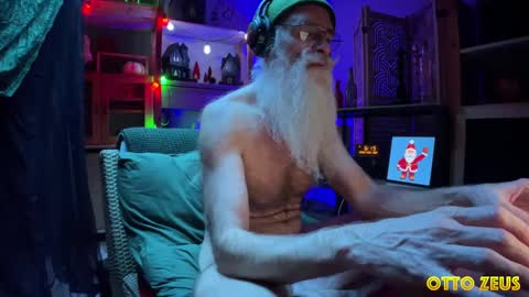 Snapshot of ottozeus chatting on 2, 12, 2024 Otto Zeus online show from 2, 12, 2024