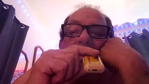 Snapshot of ou8124824 chatting on 5, 10, 2025 ou8124824 online show from 5, 10, 2025