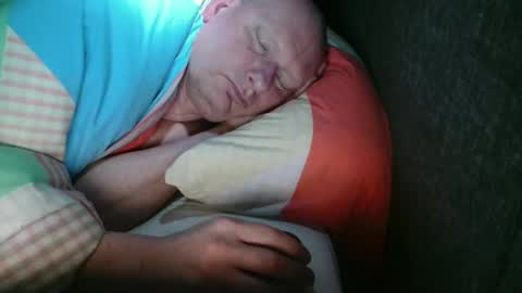 Snapshot of oudzktjong chatting on 4, 1, 2025 kars online show from 4, 1, 2025