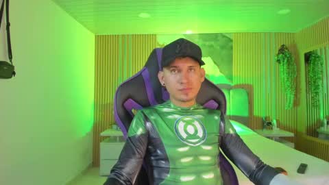 Snapshot of owen_drake chatting on 27, 4, 2026 Owen Drak online show from 27, 4, 2026