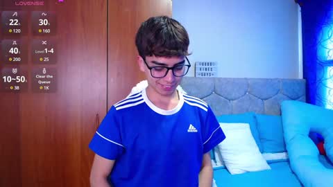 Owen  Independent model  online show from 14, 1, 2025