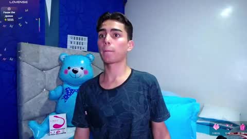 Owen  Independent model  online show from 4, 3, 2025