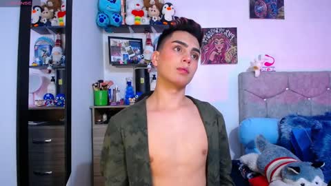 Owen  Independent model  online show from 24, 2, 2026