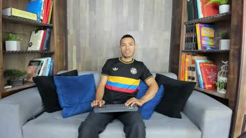 Snapshot of owenpierce1 chatting on 8, 10, 2025 Owen online show from 8, 10, 2025