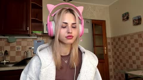 Snapshot of ozellagranville chatting on 9, 5, 2026 Eva online show from 9, 5, 2026