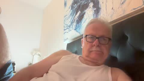 ozhairybearxxxx online show from 17, 12, 2024