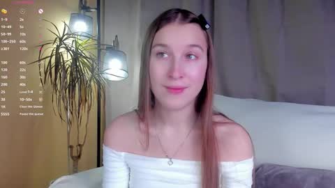 Snapshot of oziecarmona chatting on 26, 11, 2025 Caroline or just Lina online show from 26, 11, 2025