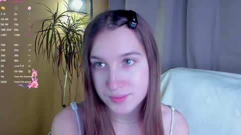 Snapshot of oziecarmona chatting on 29, 11, 2025 Caroline or just Lina online show from 29, 11, 2025