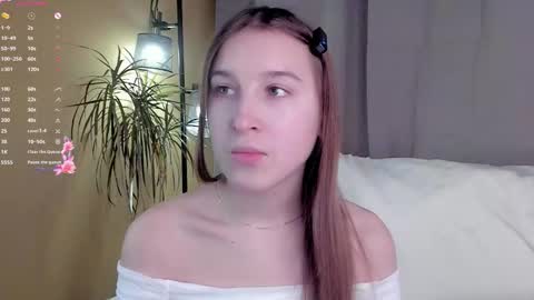 Snapshot of oziecarmona chatting on 30, 11, 2025 Caroline or just Lina online show from 30, 11, 2025