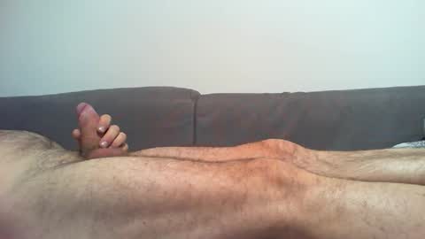 Snapshot of ozzy60 chatting on 25, 4, 2026 ozzy60 online show from 25, 4, 2026