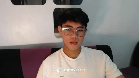 Snapshot of p1noytwink_ chatting on 19, 12, 2025 Terrence online show from 19, 12, 2025