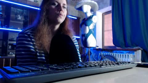 Snapshot of pa1e_pr1ncess chatting on 5, 5, 2026 Ella online show from 5, 5, 2026