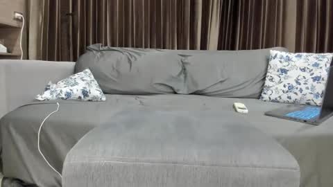 Snapshot of pablo_feet chatting on 5, 4, 2026 Paolo 187 84 online show from 5, 4, 2026