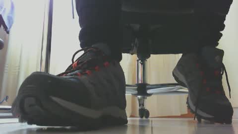 Pablo Meness online show from 1, 2, 2025