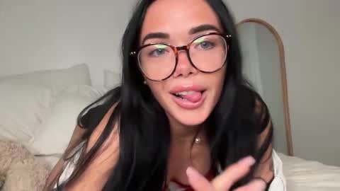 Snapshot of paigemckinnon chatting on 31, 3, 2026 paigey xxx link in bio online show from 31, 3, 2026