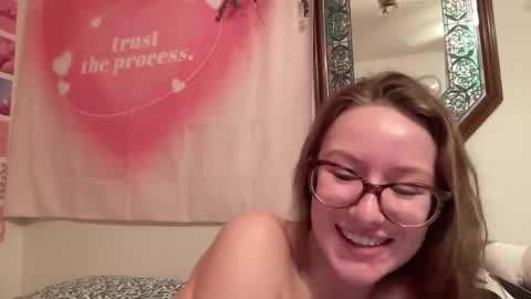 Snapshot of paisleysnowxo chatting on 11, 3, 2025 paisleysnowxo online show from 11, 3, 2025