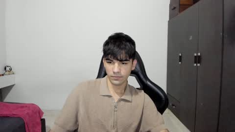 pakun_ online show from 5, 1, 2025