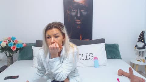 PAMEL ISSY online show from 2, 2, 2025