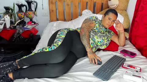 Snapshot of pamelaruiizz3 chatting on 4, 11, 2025 Pamela online show from 4, 11, 2025