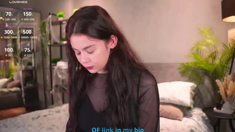 Snapshot of pamelaryant chatting on 12, 11, 2025 Diana online show from 12, 11, 2025