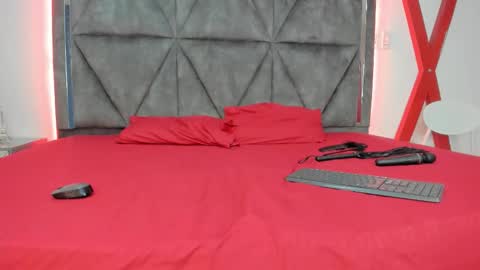 Snapshot of pamelawhiite_ chatting on 11, 10, 2025 Pamela online show from 11, 10, 2025