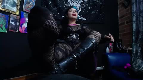 Snapshot of pandoragoddess chatting on 11, 2, 2025 online show from 11, 2, 2025