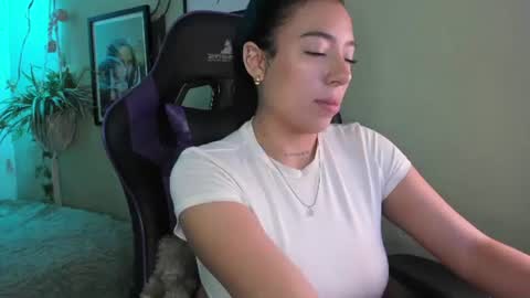 Ana Laura online show from 7, 7, 2026