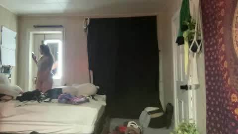 Pantiesofthefae online show from 4, 3, 2025