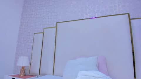 Paola  online show from 21, 10, 2025