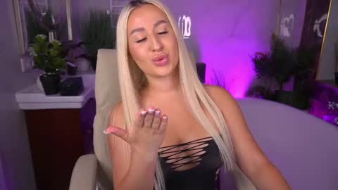 Lia online show from 10, 6, 2026