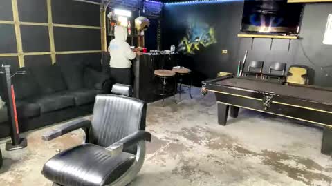 Snapshot of papi_krizz chatting on 26, 10, 2025 papi_krizz online show from 26, 10, 2025