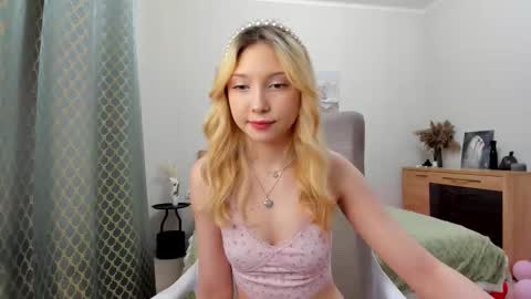 Snapshot of paradi_se chatting on 7, 3, 2026 Melena online show from 7, 3, 2026