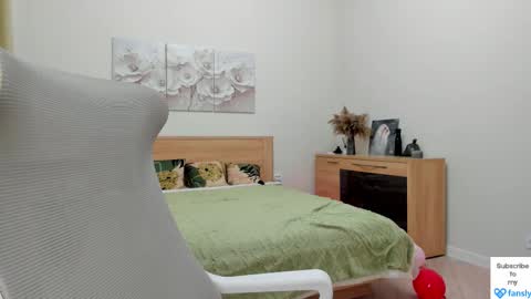 Snapshot of paradi_se chatting on 19, 3, 2026 Melena online show from 19, 3, 2026