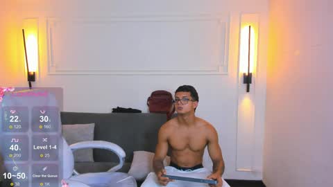 Snapshot of paradise_boy_s chatting on 27, 4, 2026 Ryan And Casper online show from 27, 4, 2026