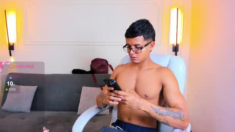 Snapshot of paradise_boy_s chatting on 7, 5, 2026 Ryan And Casper online show from 7, 5, 2026
