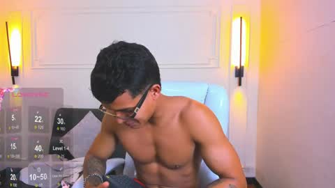 Snapshot of paradise_boy_s chatting on 11, 5, 2026 Ryan And Casper online show from 11, 5, 2026