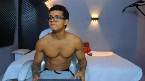 Snapshot of paradise_boy_s chatting on 15, 5, 2026 Ryan And Casper online show from 15, 5, 2026