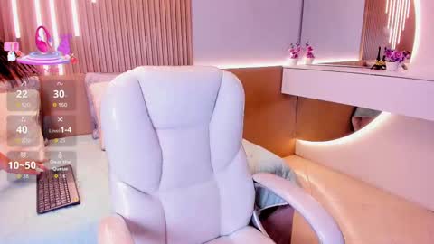 Amy and my doll online show from 24, 10, 2025