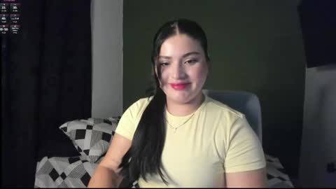 pareja_curiosa19 online show from 10, 6, 2026